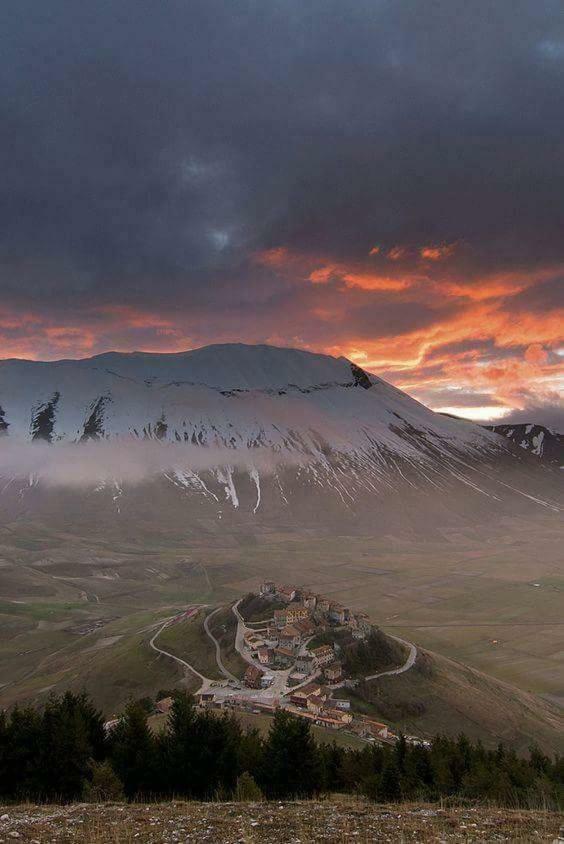 Agriturismo Roccagelli Vallo di Nera Eksteriør billede